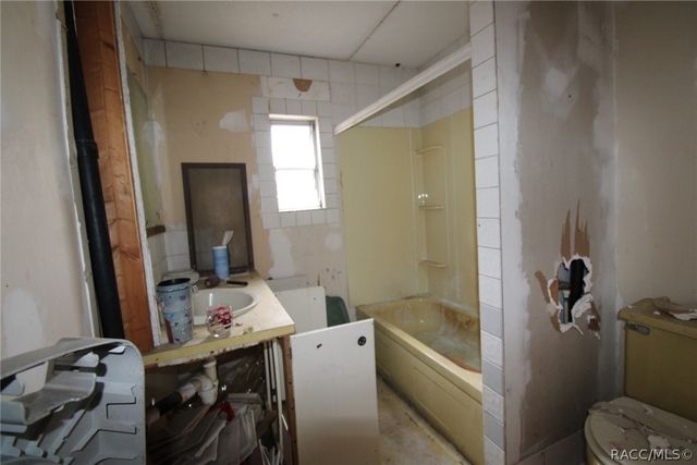 7960 E Skyline Lane, Floral City, FL 34436