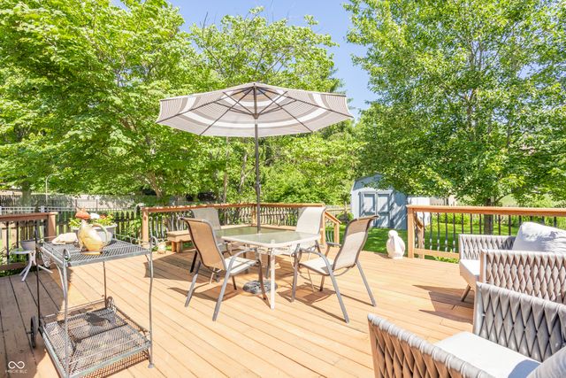 8050 Clearwater Drive, Indianapolis, IN 46256