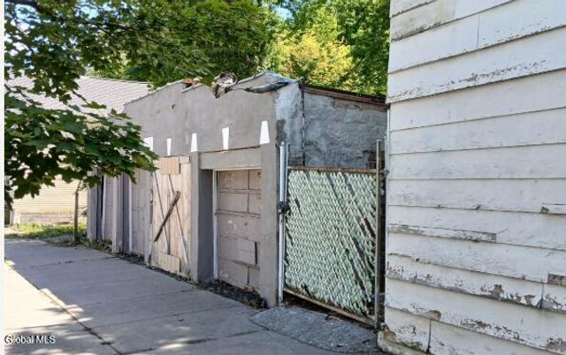 24 Quail Street, Albany, NY 12206