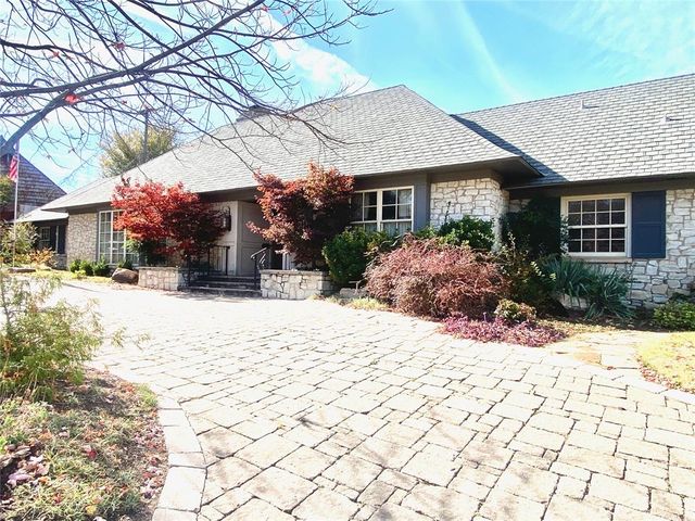 6815 N Country Club Drive, Oklahoma City, OK 73116