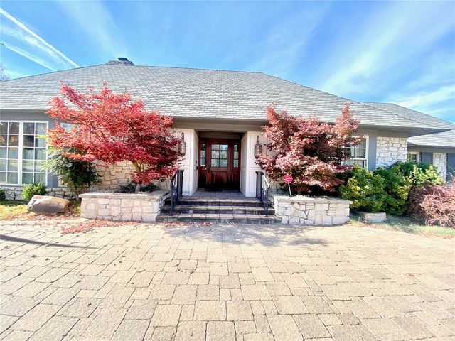 6815 N Country Club Drive, Oklahoma City, OK 73116