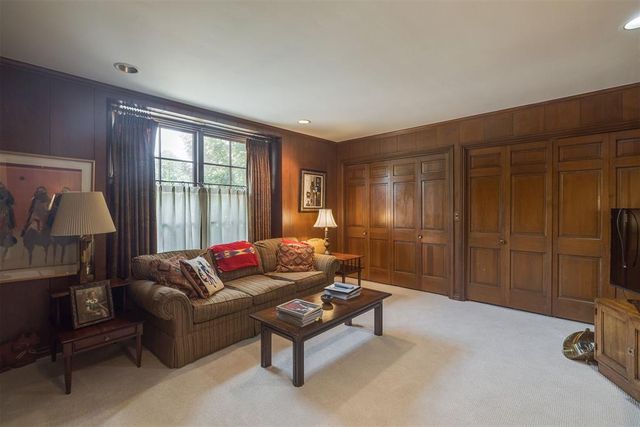 6815 N Country Club Drive, Oklahoma City, OK 73116