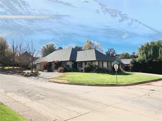 6815 N Country Club Drive, Oklahoma City, OK 73116