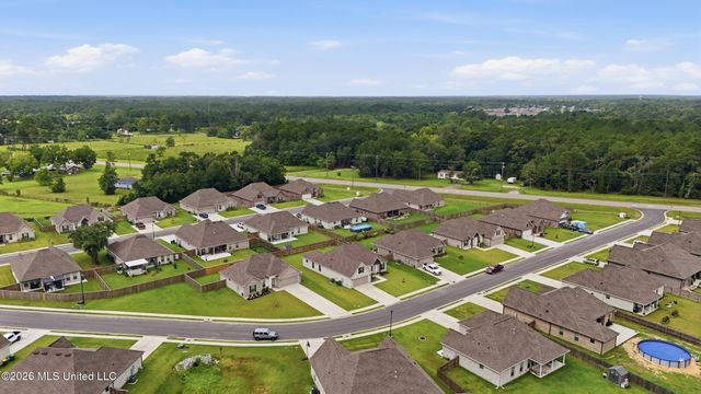 14619 Lillian Way, Vancleave, MS 39565