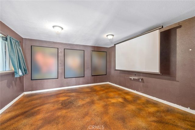 10816 Kern Avenue, Hesperia, CA 92345