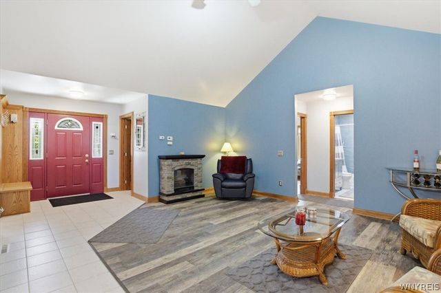 2 Cobblestone Court, Lancaster, NY 14086