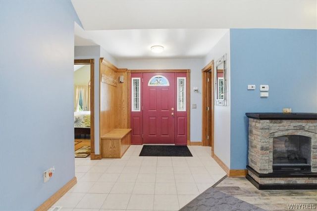 2 Cobblestone Court, Lancaster, NY 14086