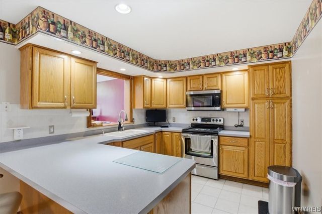 2 Cobblestone Court, Lancaster, NY 14086