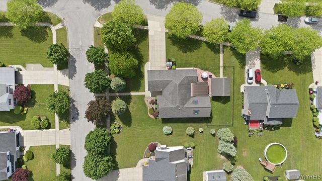 2 Cobblestone Court, Lancaster, NY 14086