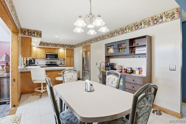 2 Cobblestone Court, Lancaster, NY 14086