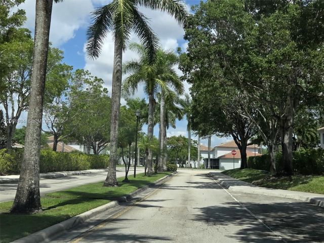 20808 NW 1st St 20808, Pembroke Pines, FL 33029