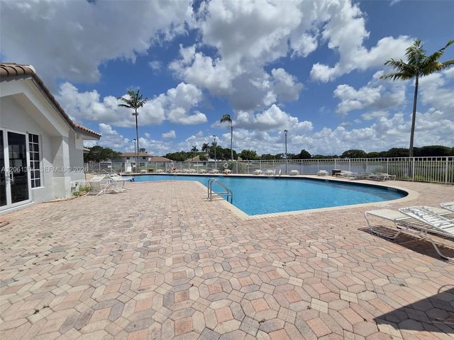 20808 NW 1st St 20808, Pembroke Pines, FL 33029