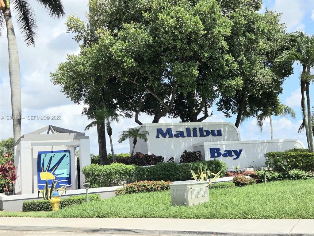 20808 NW 1st St 20808, Pembroke Pines, FL 33029