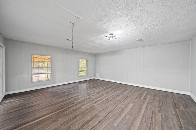 8834 Brackley Lane, Houston, TX 77088