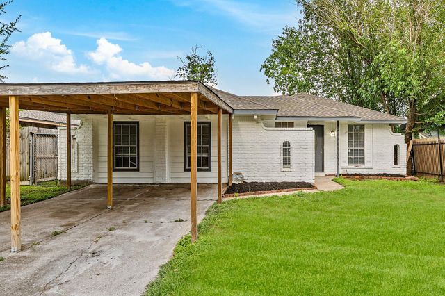 8834 Brackley Lane, Houston, TX 77088