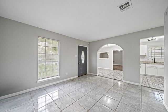 8834 Brackley Lane, Houston, TX 77088