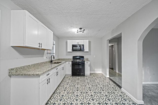 8834 Brackley Lane, Houston, TX 77088