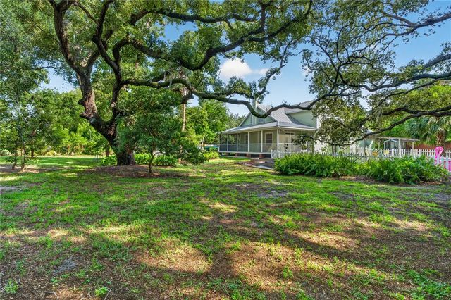 207 N LEVIS AVENUE, Tarpon Springs, FL 34689