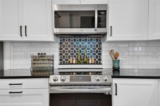 207 N LEVIS AVENUE, Tarpon Springs, FL 34689