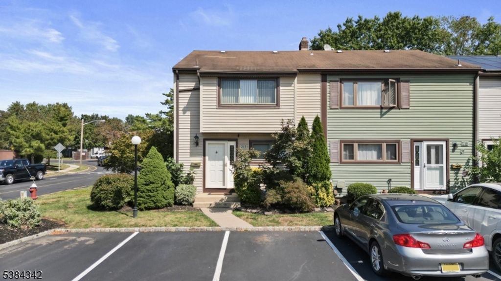 213 Brookside Ln, Hillsborough Twp., NJ 08844