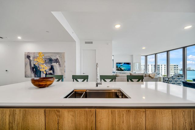 220 Lake Shore Drive 502, Lake Park, FL 33403