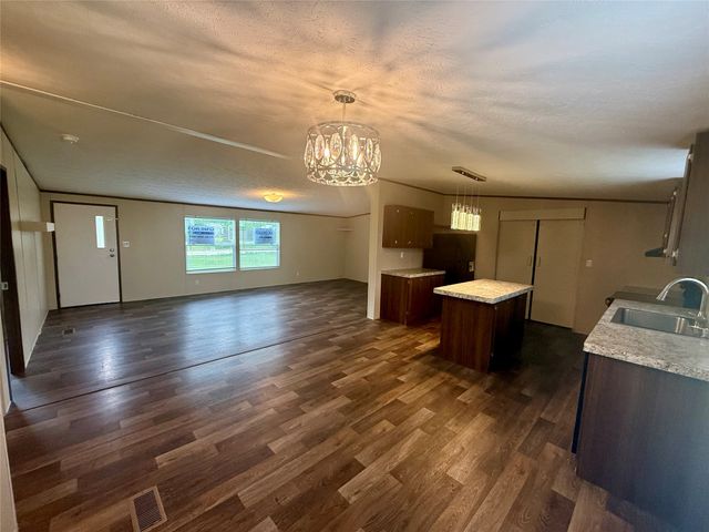 407 S 2nd Street, Lott, TX 76656