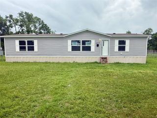 407 S 2nd Street, Lott, TX 76656