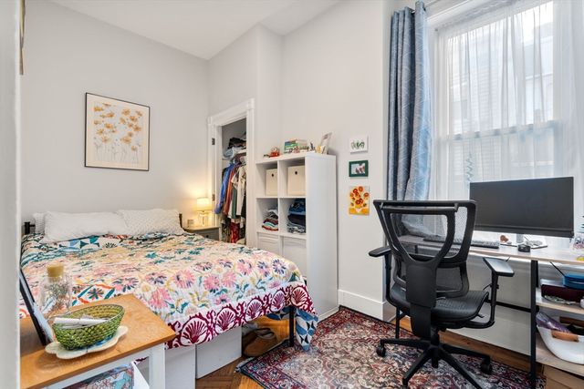 564 E 5th St, Boston, MA 02127