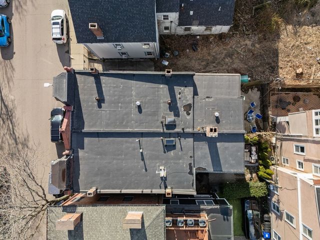 564 E 5th St, Boston, MA 02127