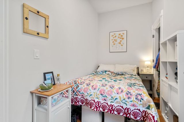 564 E 5th St, Boston, MA 02127