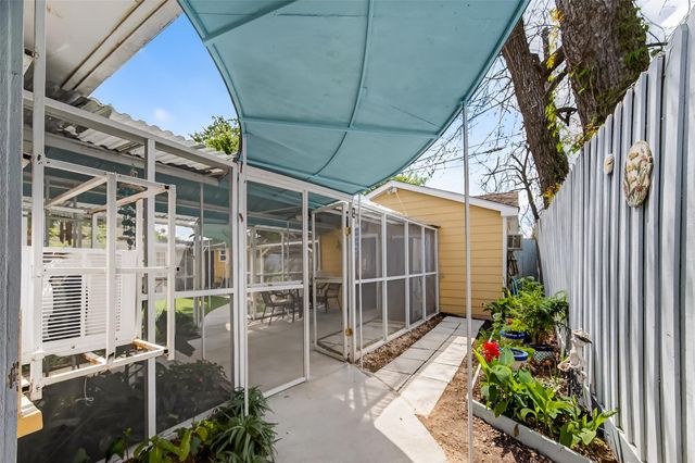 7404 Erath Street, Houston, TX 77023