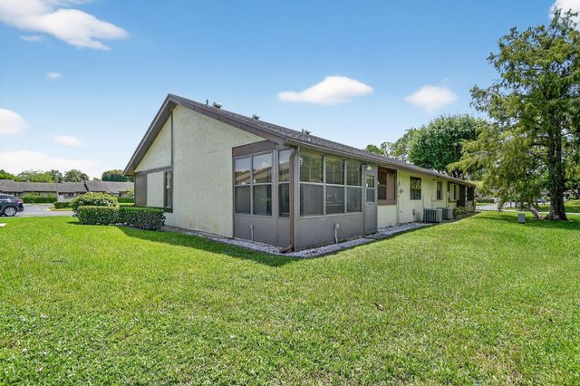 270 Beaver Dam Court, Royal Palm Beach, FL 33411