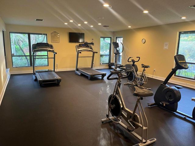 270 Beaver Dam Court, Royal Palm Beach, FL 33411