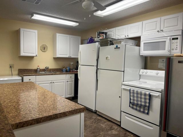 270 Beaver Dam Court, Royal Palm Beach, FL 33411