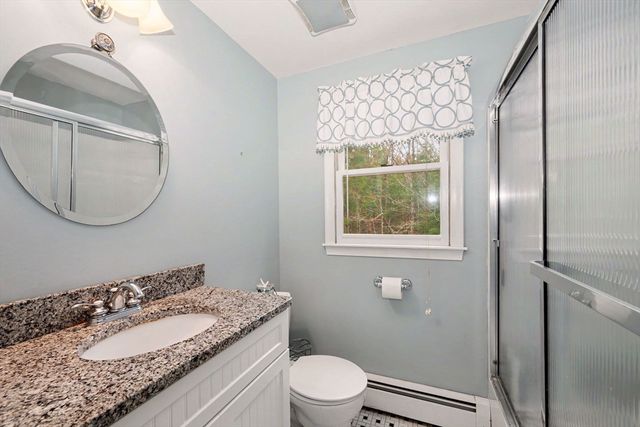 14 Lakewood Dr, Mashpee, MA 02649
