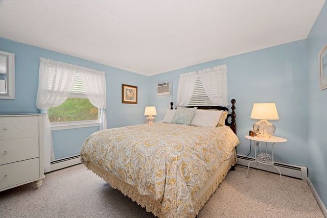 14 Lakewood Dr, Mashpee, MA 02649
