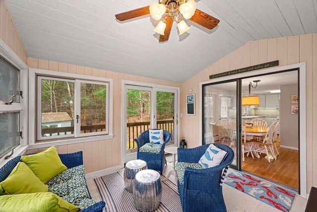 14 Lakewood Dr, Mashpee, MA 02649