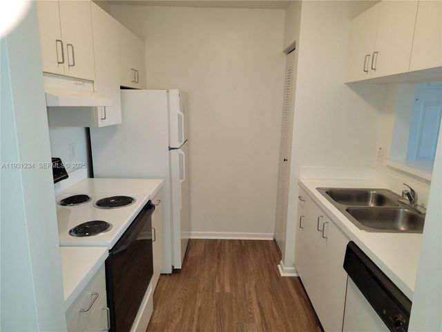 1701 Village Blvd 205, West Palm Beach, FL 33409