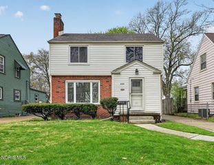 3725 Kershaw Avenue, Toledo, OH 43613