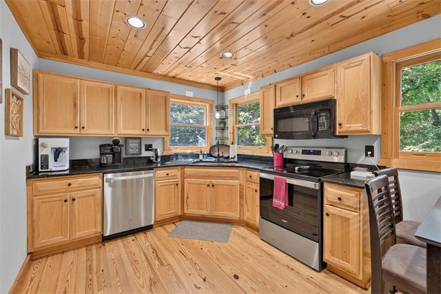 10 Esker Court, Ellijay, GA 30540