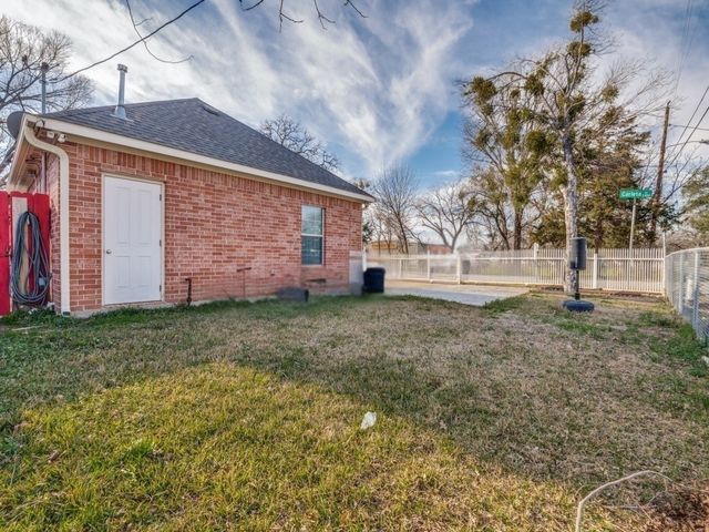 2410 Carleta Street, Dallas, TX 75253