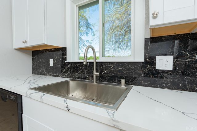 7380 14th Avenue, Hanford, CA 93230