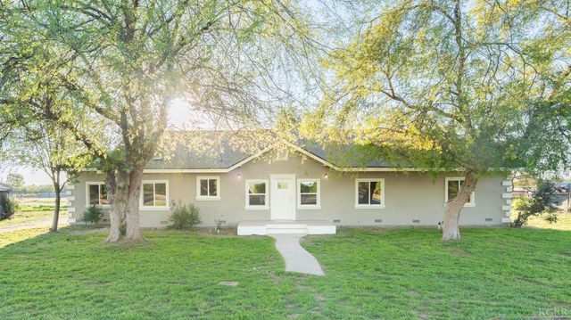 7380 14th Avenue, Hanford, CA 93230