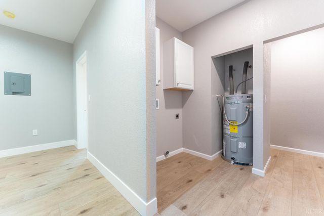 7380 14th Avenue, Hanford, CA 93230