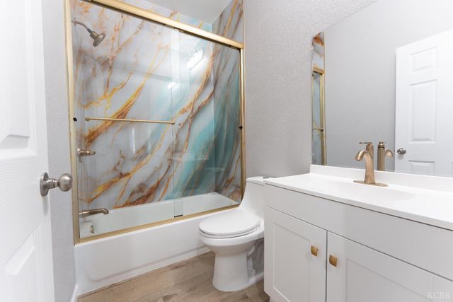 7380 14th Avenue, Hanford, CA 93230