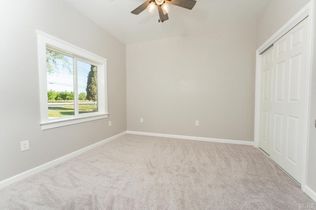 7380 14th Avenue, Hanford, CA 93230