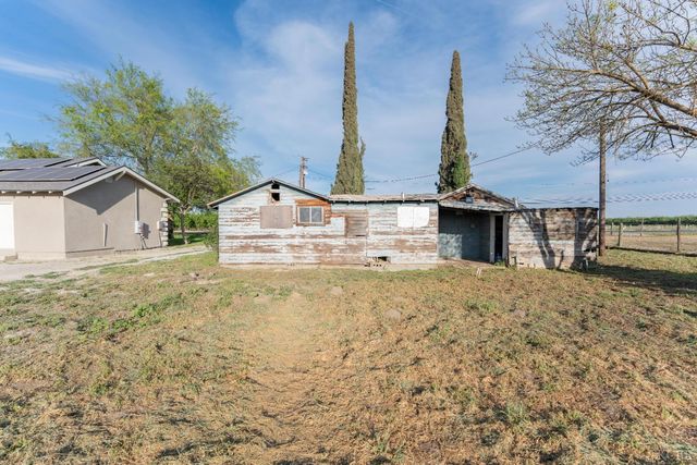 7380 14th Avenue, Hanford, CA 93230