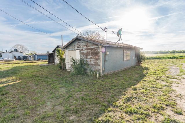 7380 14th Avenue, Hanford, CA 93230