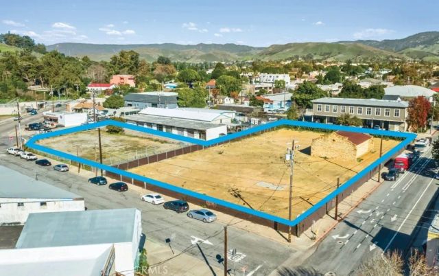 1390 Walker, San Luis Obispo, CA 93401