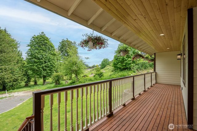 2820 256th Street NW, Stanwood, WA 98292